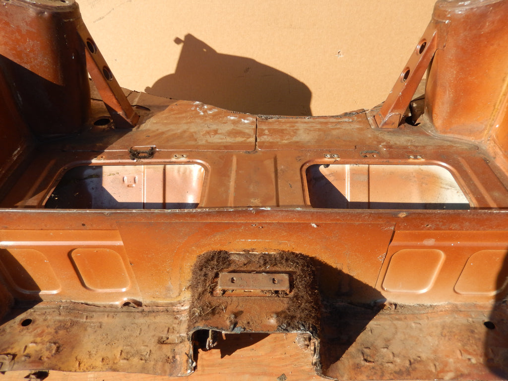 Datsun 240Z 1972 Interior Deck Body Cut