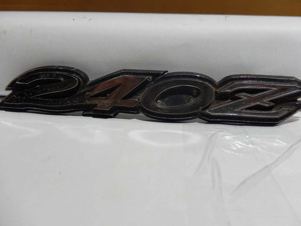 Datsun 240Z Metal Script of "240Z"