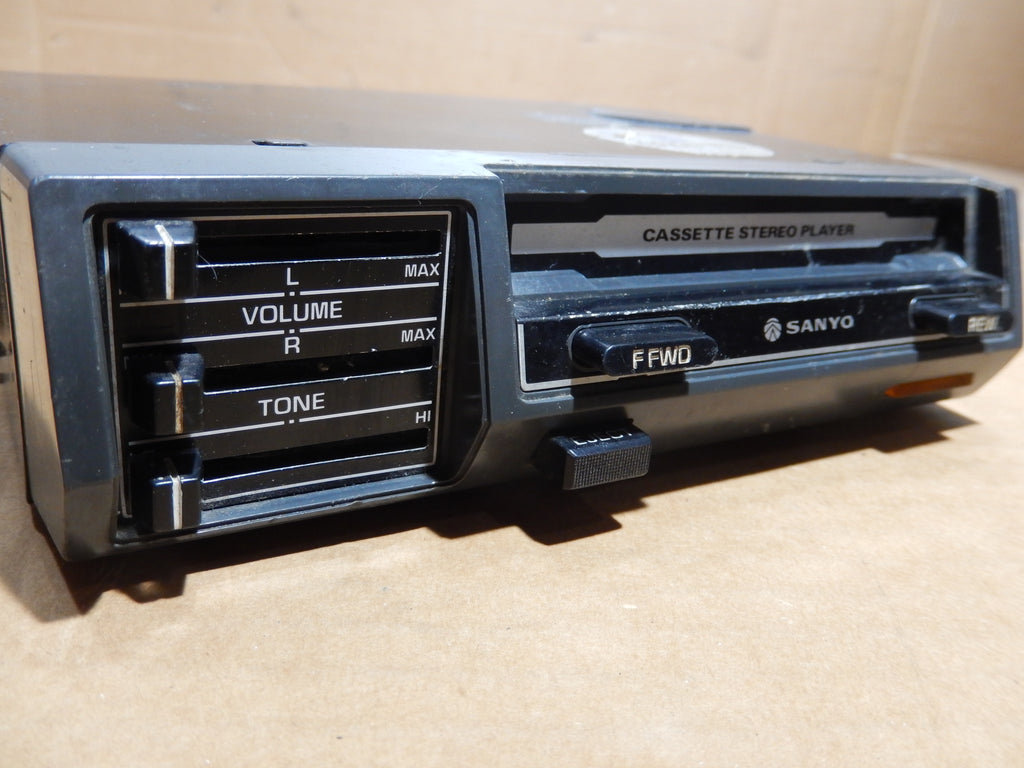 Datsun 280Z  280ZX Sanyo 4 Channel Tape Player
