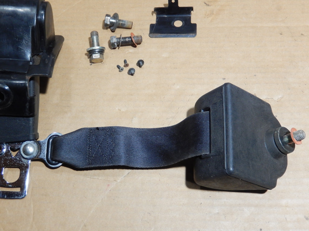 Datsun 260Z-280Z Front Passenger's Seat Shoulder Belt System