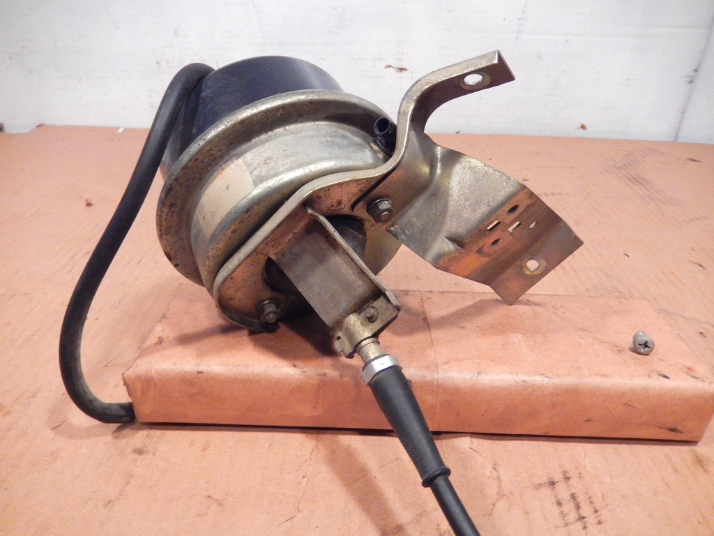 Datsun 280ZX Cruise Control Throttle Vacuum Can and Cable